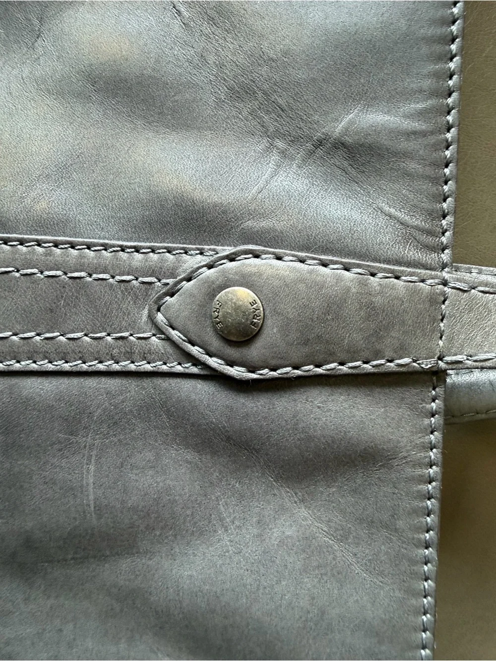 FRYE Gray Leather Tote in Neutral Gray Melissa shopper Tote